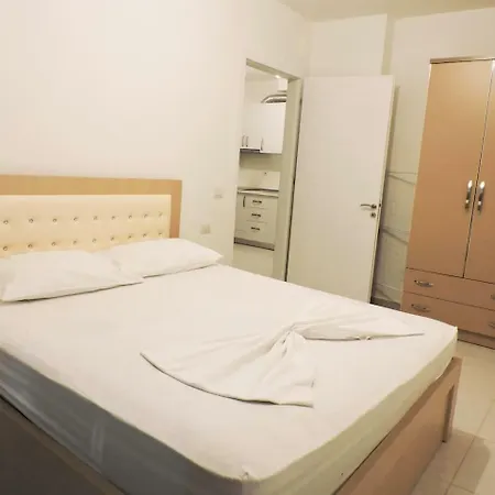 Appartamento Aron'S Apartment - Simacom 1+1 *