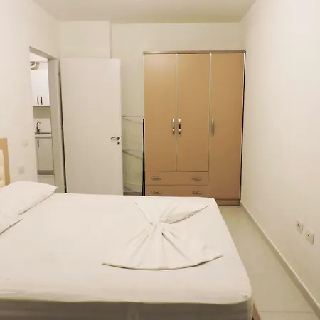 Appartamento Aron'S Apartment - Simacom 1+1
